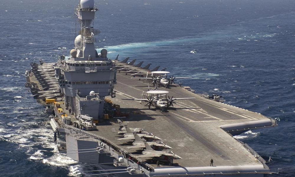 Κατευθύνεται προς τη Λιβύη το γαλλικό αεροπλανοφόρο Charles de Gaulle;